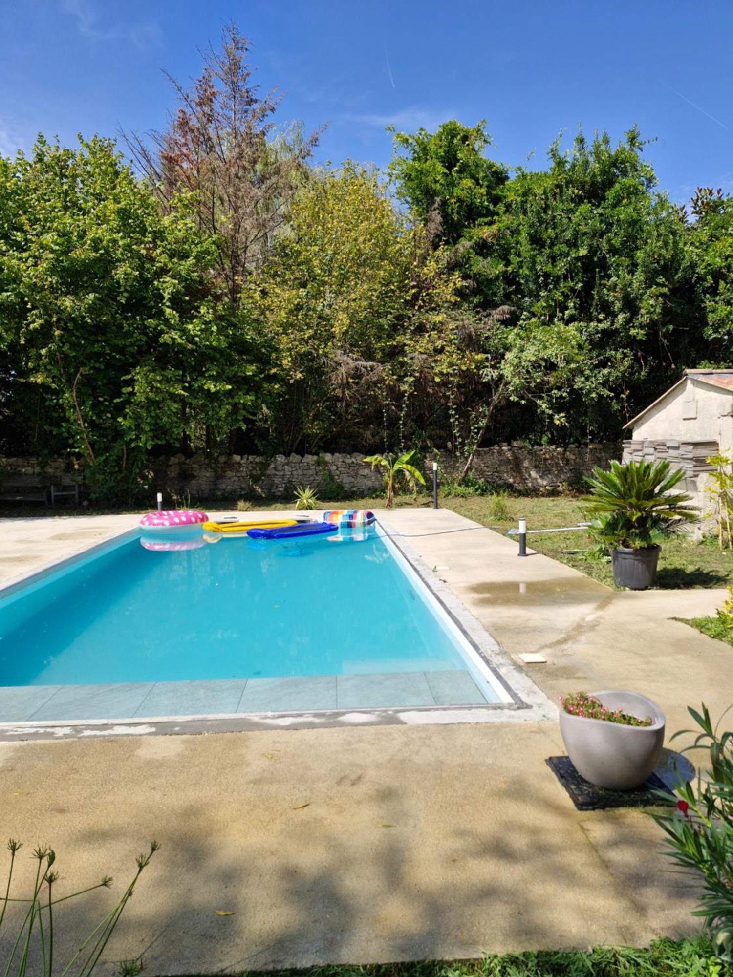 Demeure En Pierre Avec Piscine Privee Villa Etauliers Eksteriør bilde